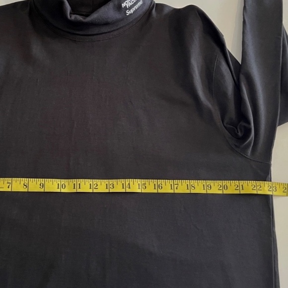 The North Face x Supreme Black Turtleneck Men's L - Picture 6 of 9